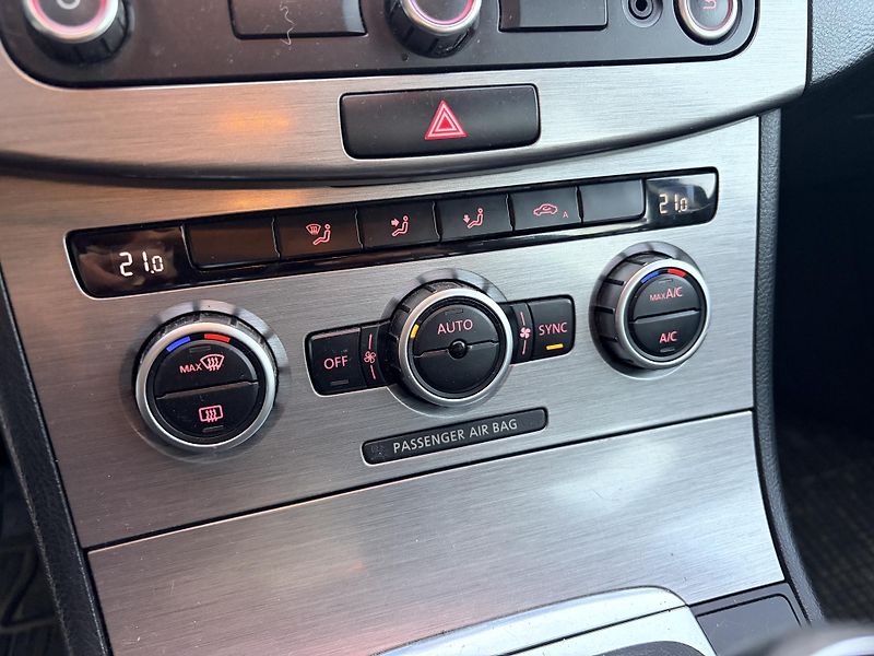 Volkswagen Passat 1.6TDI 77KW - fotka 17 z 36