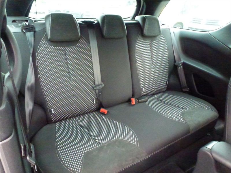 Citroën DS3 1,6 16V VTi THP SportChic - fotka 26 z 51
