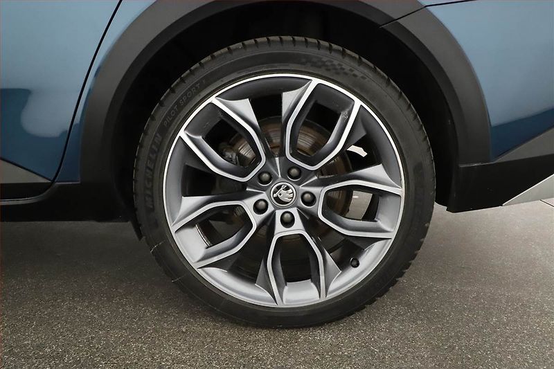 Škoda Superb (2020) Scout 2.0 TDI 4x4 - fotka 20 z 20