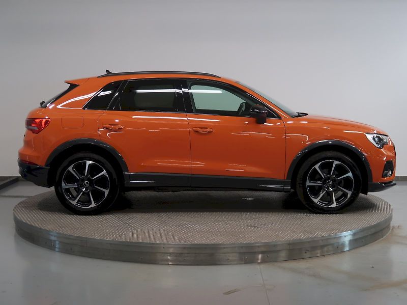 Audi Q3 (2022) ADVANCED 2.0TDI 110KW S-TRONIC - fotka 8 z 37