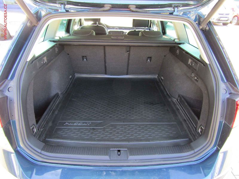 Volkswagen Passat (2020) 2.0TDI, ČR, LED, navi - fotka 7 z 18