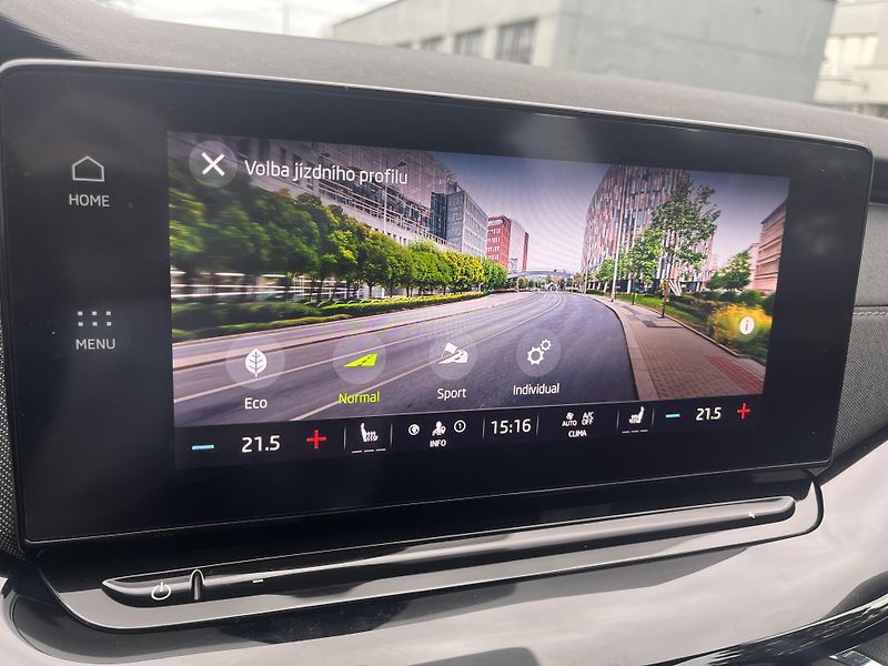 Škoda Octavia 2.0 TDI DSG Style, 1.majitel - fotka 20 z 29