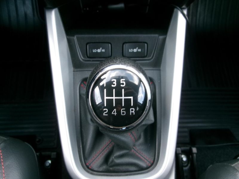 Suzuki Vitara (2017) 1,4 BJet 4x4 NAVI ACC ALU - fotka 20 z 30