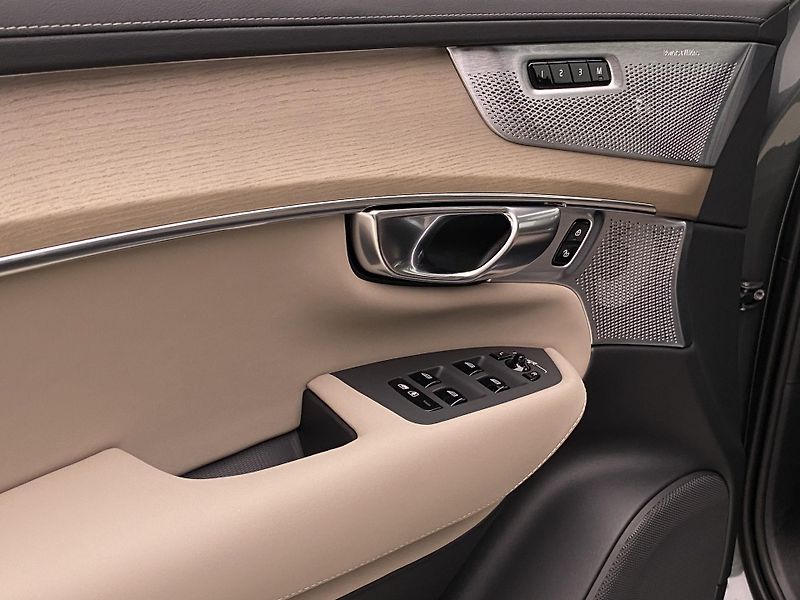 Volvo XC90 (2026) T8 AWD Plug-in BRIGHT ULTRA - fotka 31 z 75
