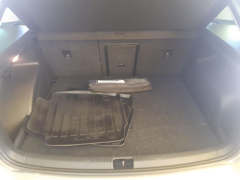 Škoda Rapid 1.0 i 81KW DIGIKLIMA NAVI DSG  - fotka 23 z 26