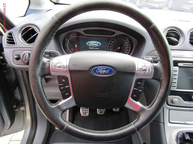 Ford S-MAX (2009) 2.2 TDCi, Navi, xenon - fotka 16 z 19