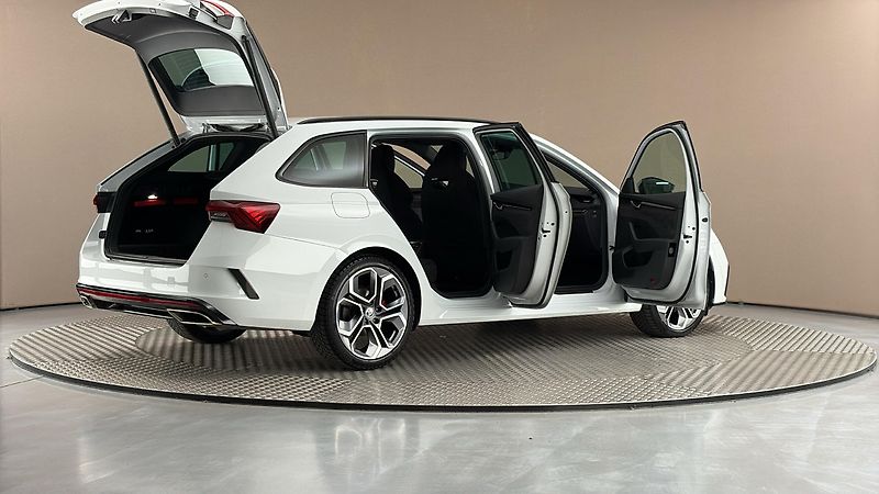 Škoda Octavia 2.0 TDI DSG 4x4 RS Combi - fotka 6 z 27