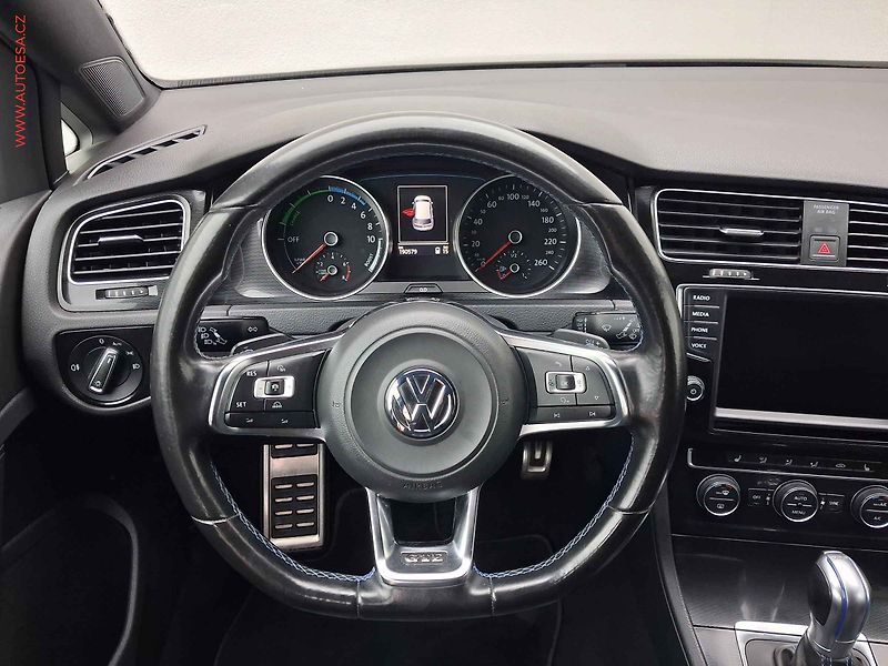 Volkswagen Golf (2014) 1.4TSi, GTE, DSG - fotka 11 z 19