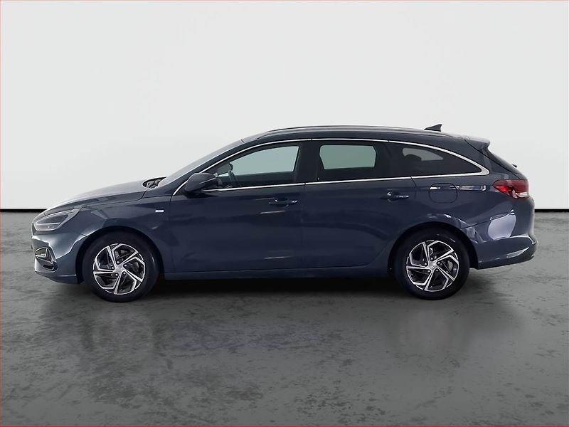 Hyundai i30 (2023) 1.5 T-GDI MHEV, ČR,1.maj - fotka 3 z 19