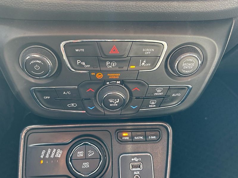 Jeep Compass (2020) S Limited PHEV 190k - fotka 21 z 37