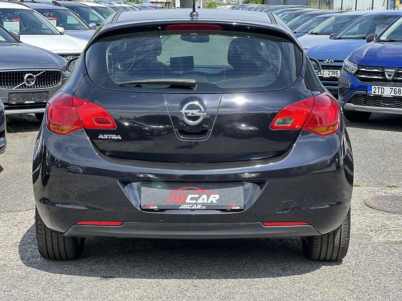 Opel Astra 1.4i 16v KAMERA TEMPOMAT ALU - fotka 6 z 42