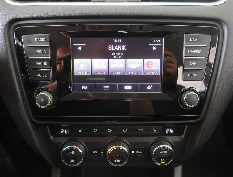 Škoda Octavia (2013) 1.6 TDI, Automat, Serv.kniha - fotka 12 z 15