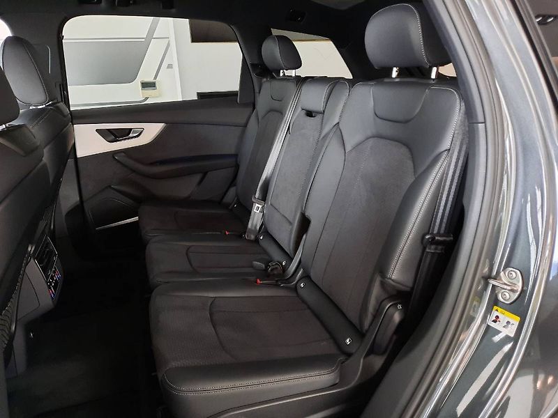 Audi Q7 (2025) 50 TDI quattro (210kW/286k) Ti - fotka 9 z 29