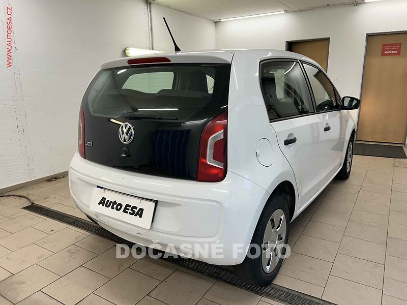 Volkswagen up! (2015) 1.0 MPi, ČR, AC, el. výbava - fotka 2 z 3