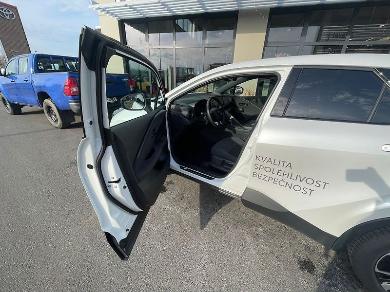 Toyota C-HR 1.8 Hybrid 140HP Style - fotka 13 z 26