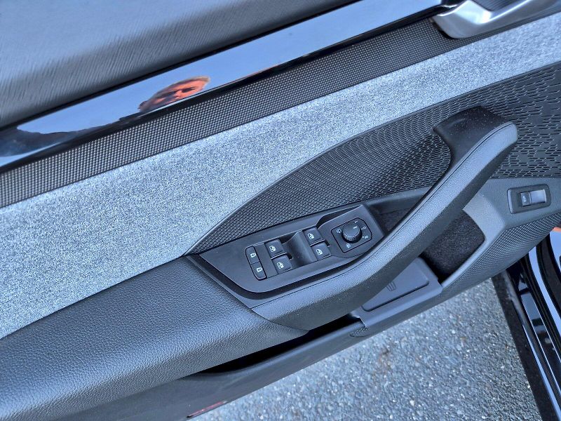 Škoda Octavia (2025) Top Selection 1.5TSi M-HEV 110 - fotka 28 z 32