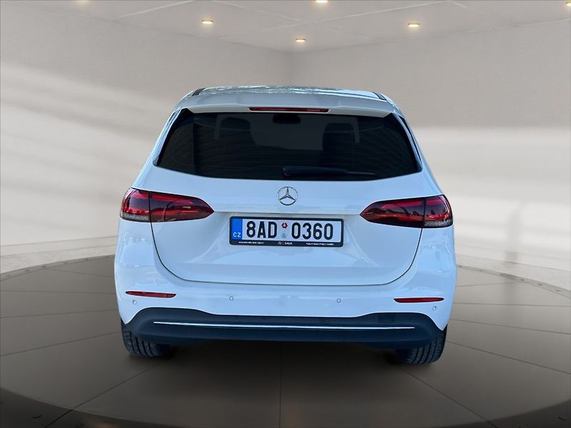 Mercedes-Benz Třídy B 1,3 B180 - fotka 5 z 11