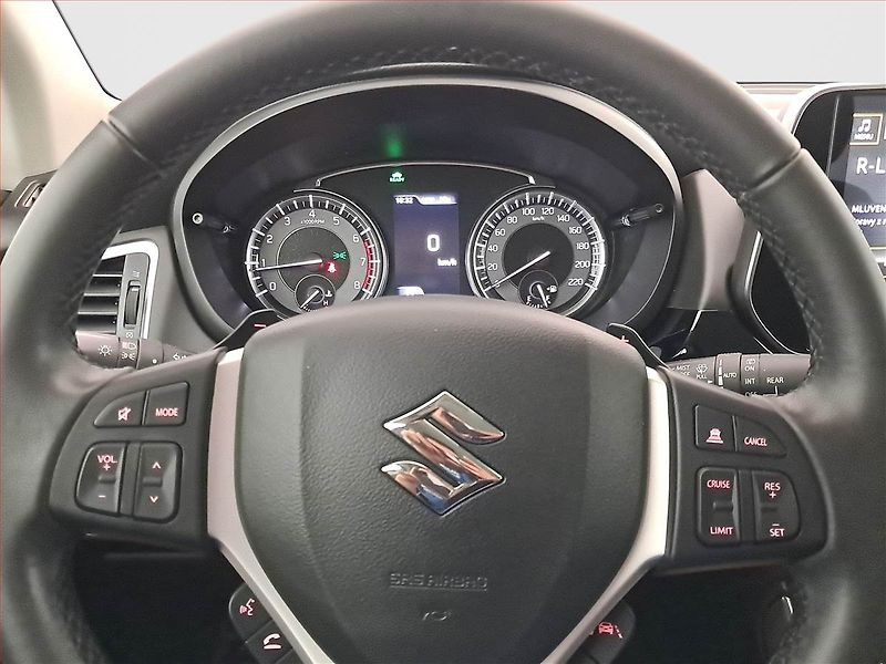 Suzuki SX4 S-Cross (2024) 1.5 Hybrid - fotka 16 z 16