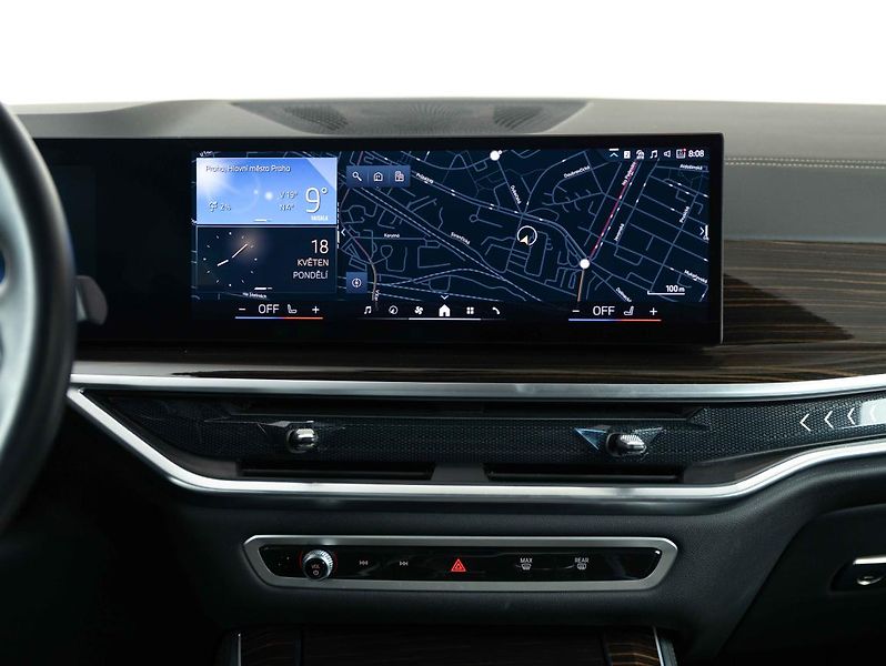 BMW X5 xDrive30d - fotka 13 z 22