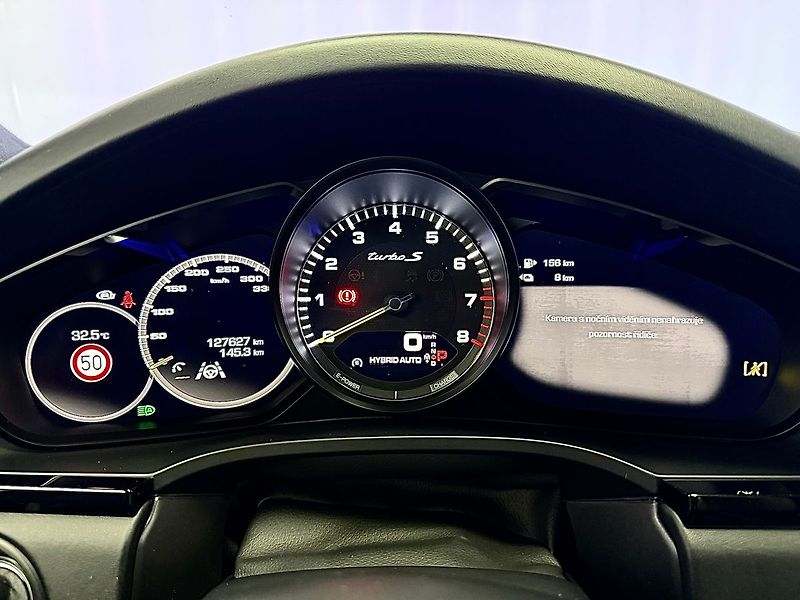 Porsche Cayenne TURBO S E-HYBRID COUPE, 500KW, - fotka 24 z 36