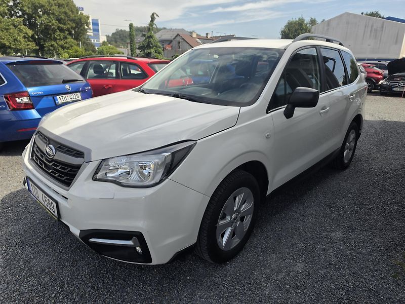 Subaru Forester 2.0 i AWD TZ Kamera  - fotka 2 z 19