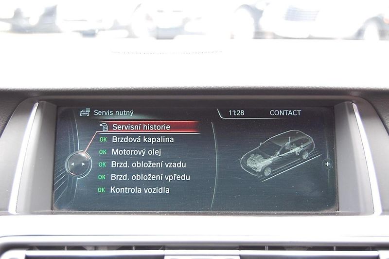 BMW Řada 5 (2014) 535d xDrive, 230 kW - fotka 24 z 48