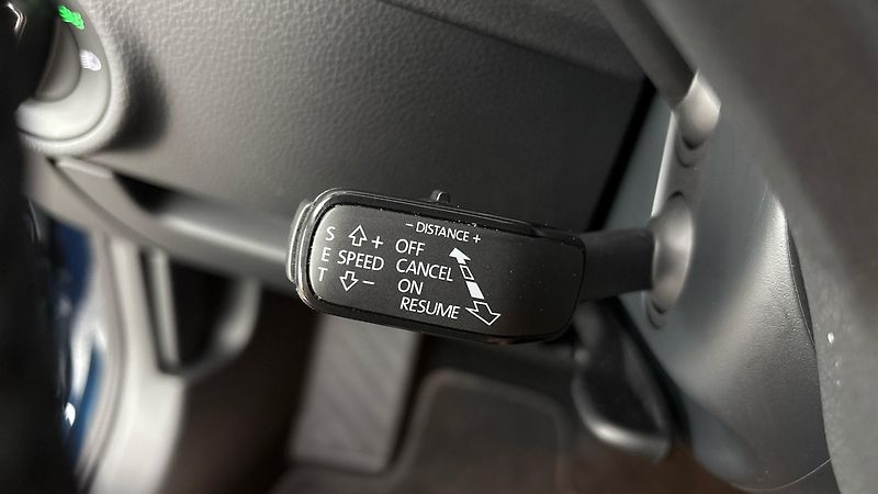 Škoda Superb 2.0 TDI DSG Ambition Combi - fotka 14 z 26