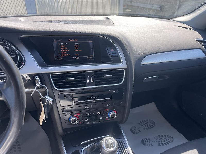 Audi A4 Avant 2.0TDi 120PS S-LINE AVANT TOP! - fotka 175 z 179