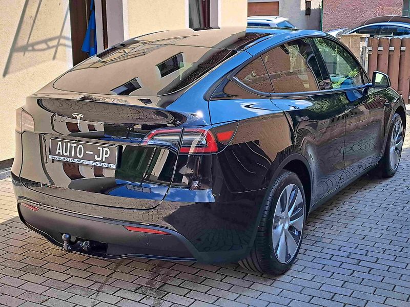 Tesla Model Y (2023) RWD LED ACC 19ALU NAVI - fotka 3 z 11