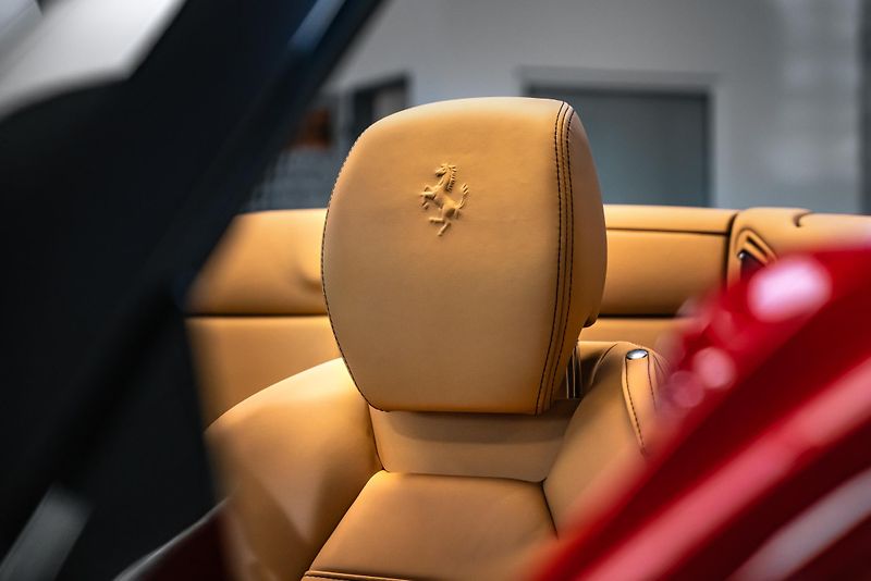 Ferrari California ROSSO CORSA/KAMERA/ - fotka 20 z 22