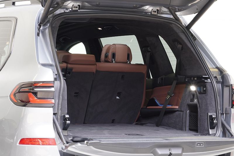 BMW X7 M60i,1.MAJ,ČR,DPH,Tažné - fotka 10 z 44