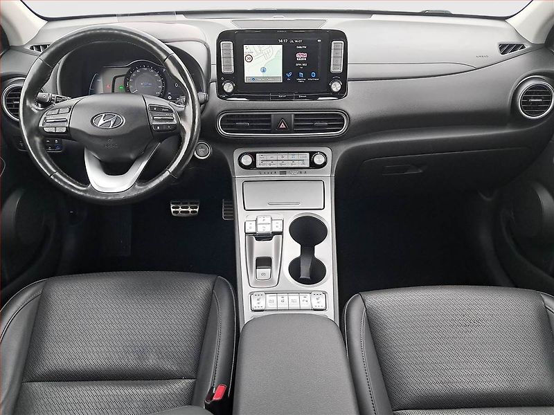 Hyundai Kona (2019) Electric 64 kWh, SoH 96% - fotka 8 z 21
