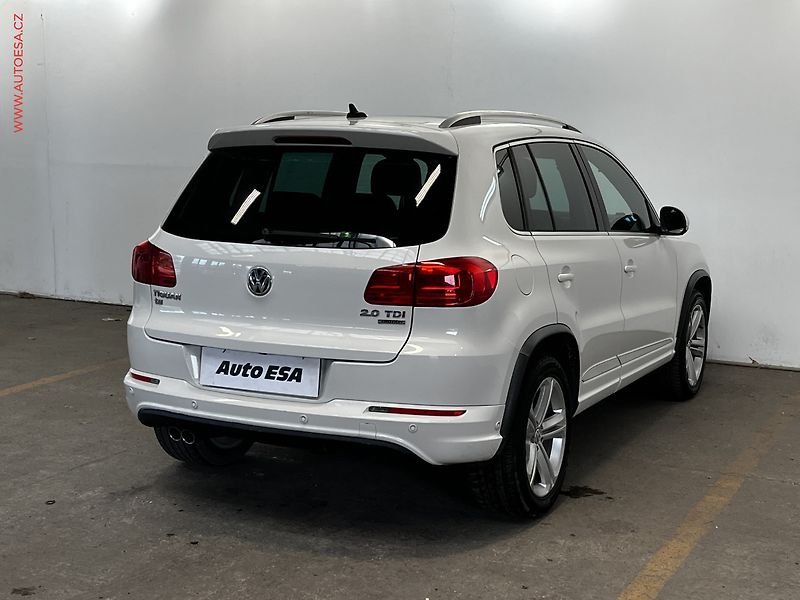Volkswagen Tiguan (2013) 2.0TDi 4x4, R-Line, DSG - fotka 6 z 21