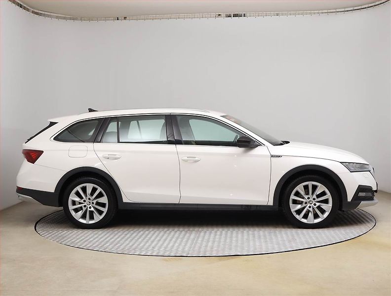 Škoda Octavia (2020) Scout 2.0 TDI, 4X4, Automat - fotka 6 z 27