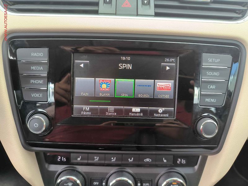 Škoda Octavia (2013) 1.8 TSi, Elegance, bixen - fotka 11 z 18