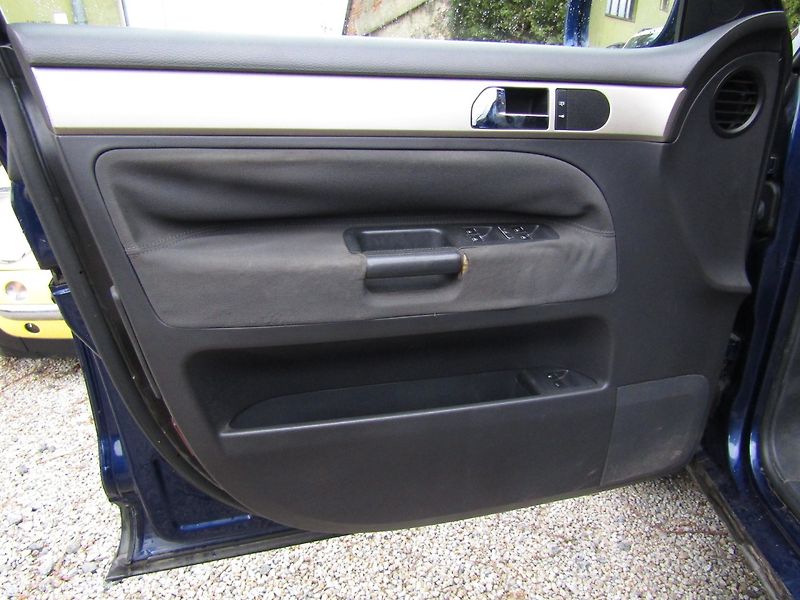 Volkswagen Touareg (2004) 2.5 TDI 128kW AUTOMAT - fotka 18 z 35