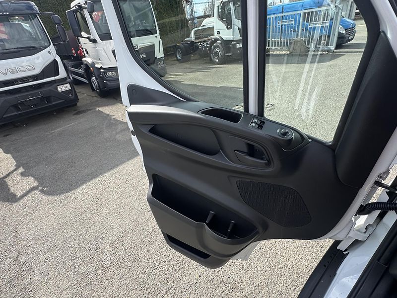 Iveco Daily (2026) 35C16* SKLÁPĚČ S3 NA 4TUNY - fotka 22 z 30