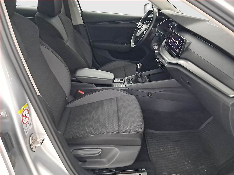 Škoda Octavia (2022) Ambition 2.0 TDI, ČR,1.maj - fotka 9 z 19