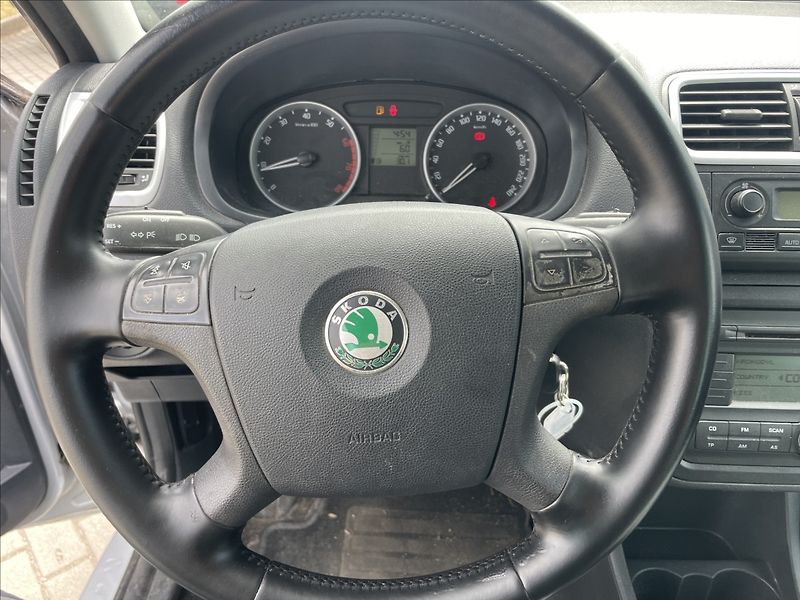 Škoda Roomster 1,4 MPi Klima ESP Tempomat, po - fotka 14 z 32