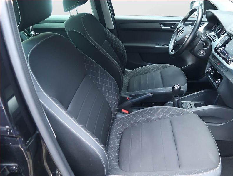 Škoda Fabia (2023) Ambition 1.0 TSI, Serv.kniha - fotka 9 z 15