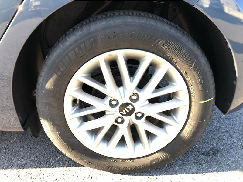 Kia Rio 1.25 CVVT 62 kW - fotka 14 z 29