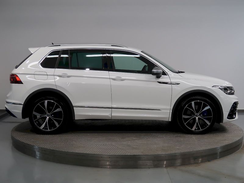 Volkswagen Tiguan (2023) R 2.0TSI 235kW DSG 4x4 - fotka 8 z 38