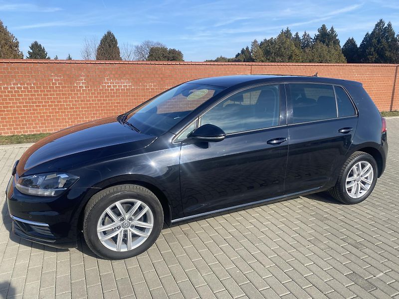 Volkswagen Golf 1.6TDi,PLNÁ VÝB.SUPER STAV!! - fotka 16 z 48