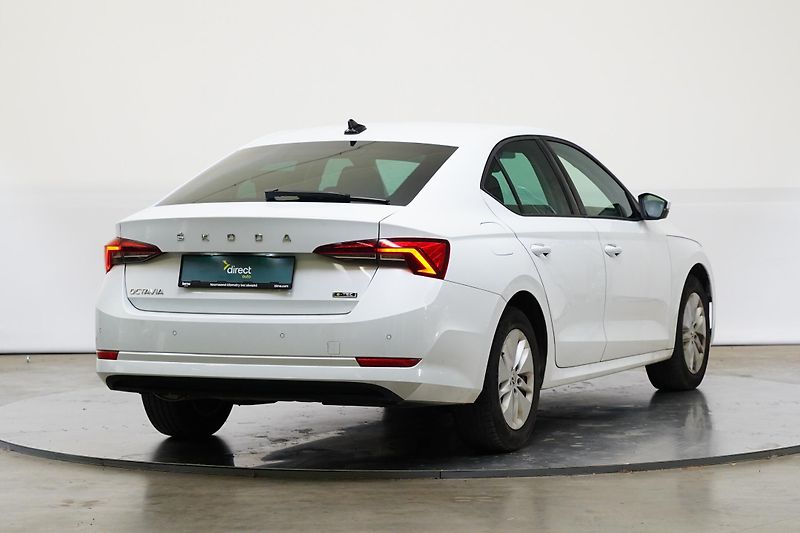 Škoda Octavia - fotka 2 z 26