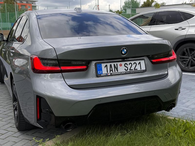 BMW Řada 3 (2024) 318d 110 kW/M-Sport/DPH - fotka 4 z 28