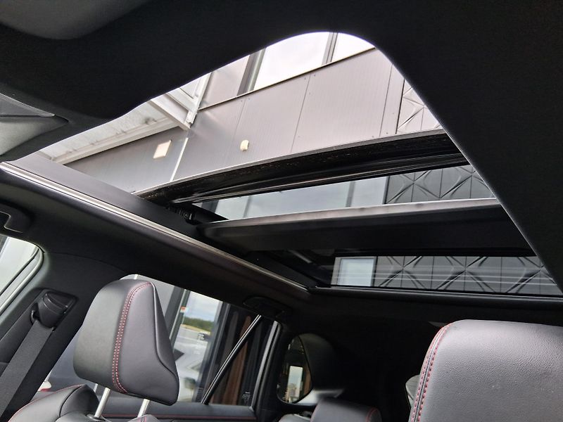 Toyota RAV4 EXECUTIVE JBL PHEV 4x4 225 kW - fotka 30 z 39