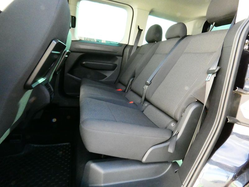 Volkswagen Caddy 2.0 TDI 4MOTION - fotka 19 z 30