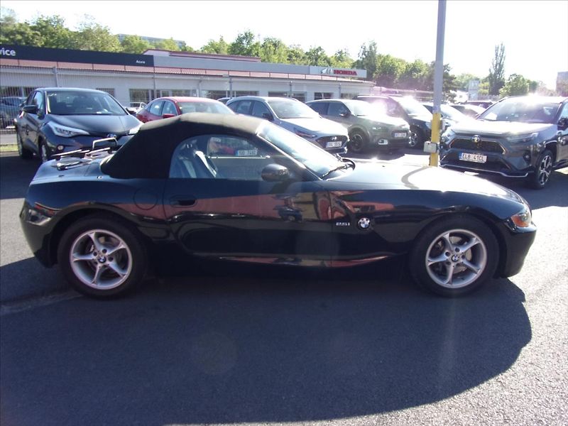 BMW Z4 2,5 i Roadster 141kW kůže - fotka 2 z 22