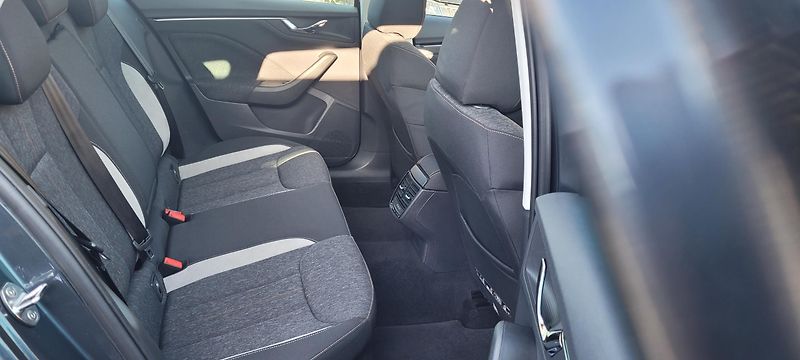 Škoda Scala (2019) 1,5TSi 110kW benzín DSG Style  - fotka 13 z 54