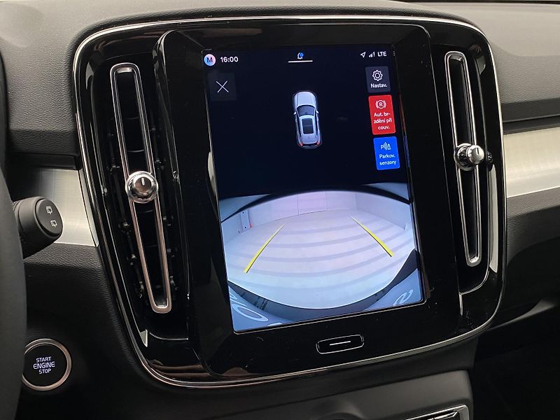Volvo XC40 (2026) B4 AUT DARK PLUS - fotka 61 z 61